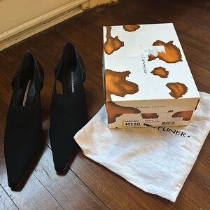 2003 vintage Donald Pliner pointed toe shoes